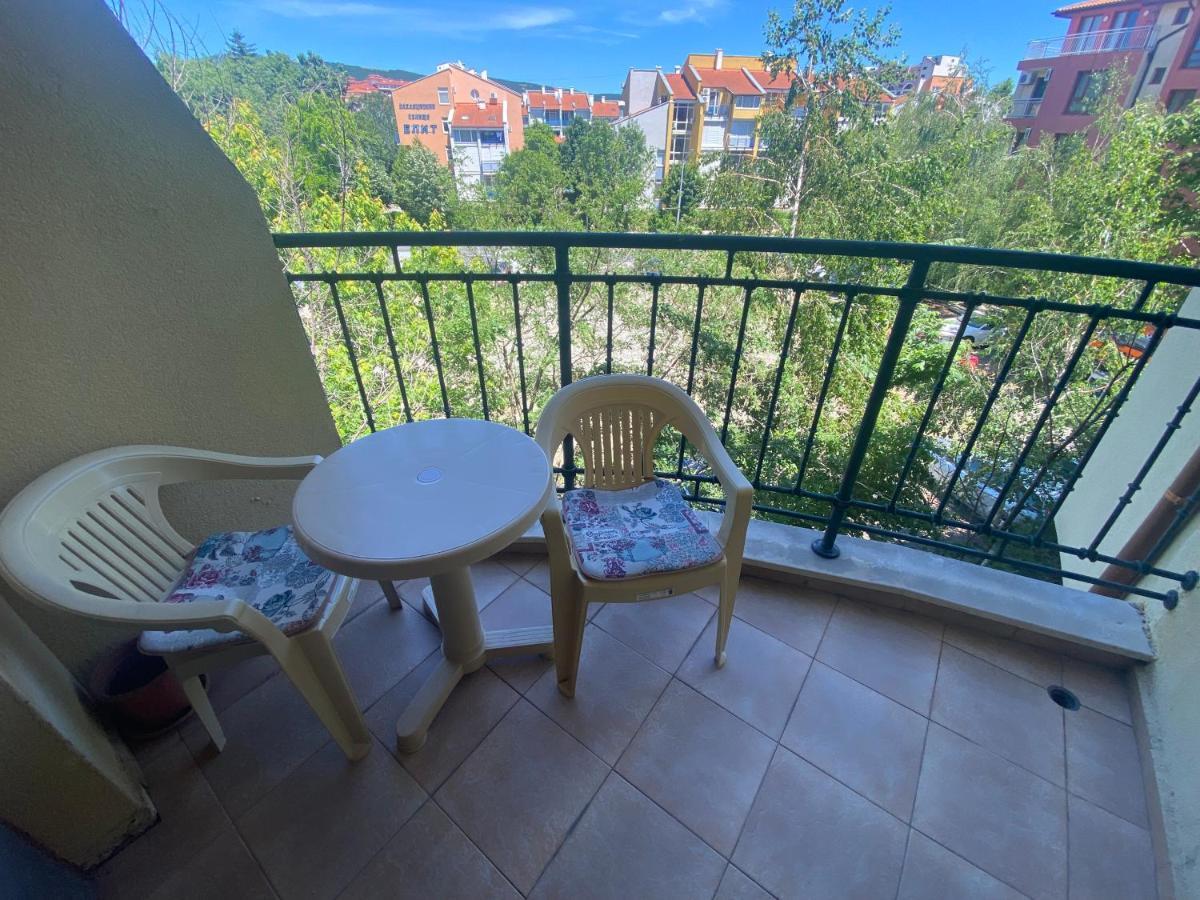 Amadeus 1 - 13B Large Two Bedroom Apartment Sunny Beach Esterno foto