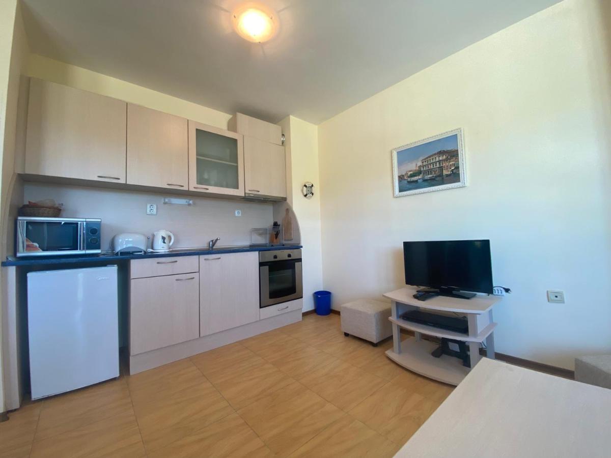 Amadeus 1 - 13B Large Two Bedroom Apartment Sunny Beach Esterno foto