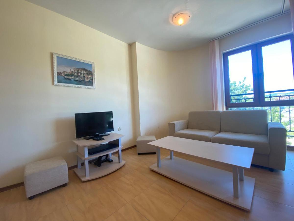 Amadeus 1 - 13B Large Two Bedroom Apartment Sunny Beach Esterno foto