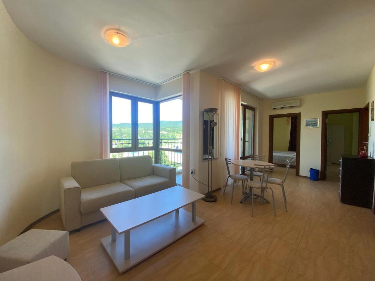 Amadeus 1 - 13B Large Two Bedroom Apartment Sunny Beach Esterno foto