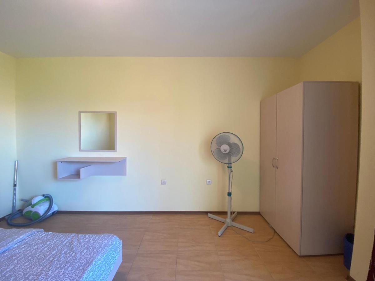 Amadeus 1 - 13B Large Two Bedroom Apartment Sunny Beach Esterno foto